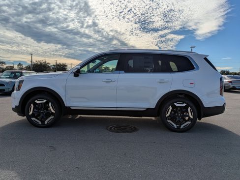 New 2025 Kia Telluride EX image 8