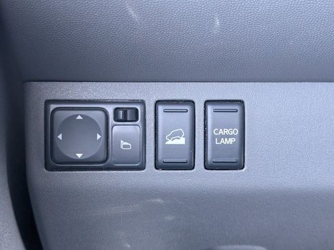 Used 2016 Nissan Frontier SV image 17