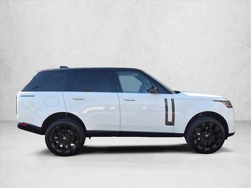 Used 2023 Land Rover Range Rover SE AWD/4WD image 4