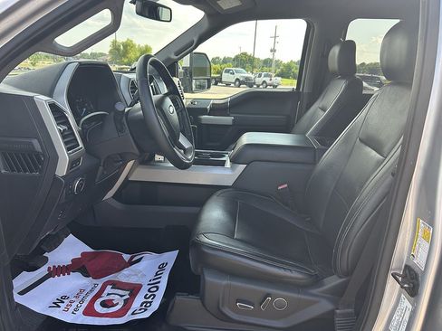 Used 2018 Ford F350 Lariat w/ Lariat Value Package AWD/4WD image 11