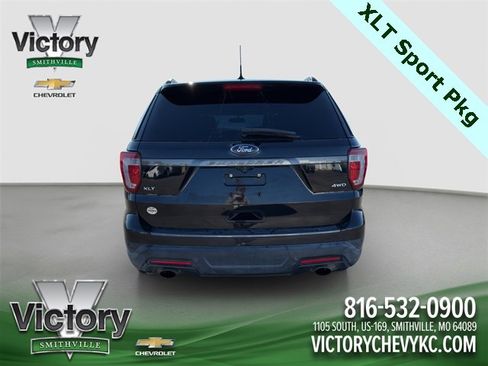 Used 2018 Ford Explorer XLT w/ Equipment Group 202A image 5