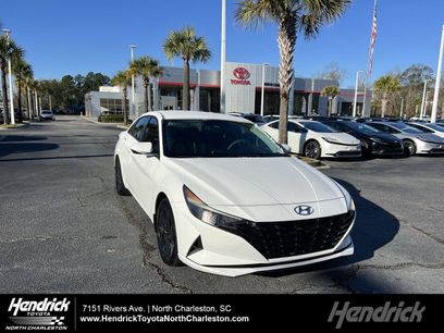 Used 2023 Hyundai Elantra SEL