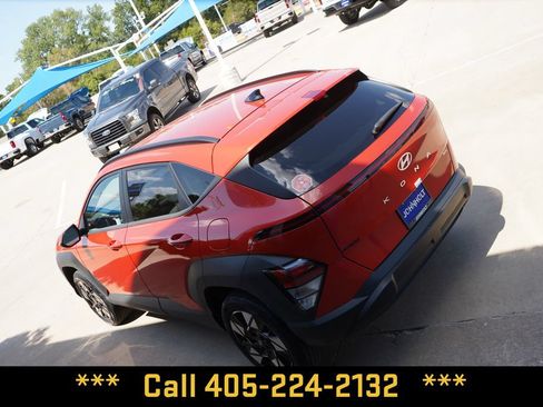 Used 2025 Hyundai Kona SEL AWD/4WD image 11