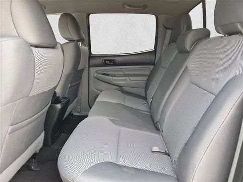 Used 2015 Toyota Tacoma PreRunner w/ TRD Sport Package RWD image 18