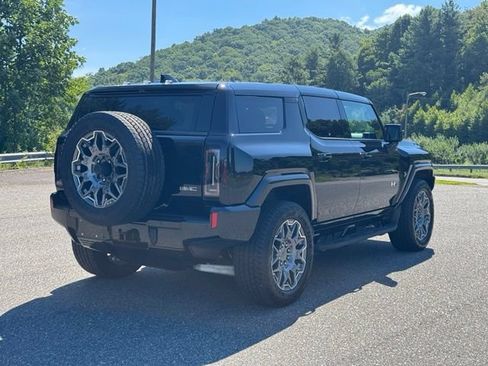 Used 2024 GMC Hummer EV 3X AWD/4WD image 7