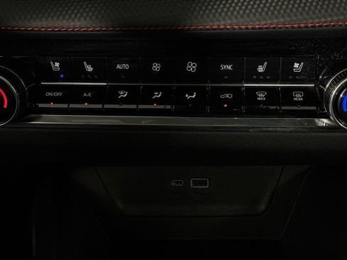 Used 2025 Chevrolet Equinox RS w/ Safety and Technology Package FWD image 19