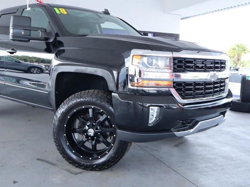 Used 2018 Chevrolet Silverado 1500 LT w/ All Star Edition AWD/4WD image 2