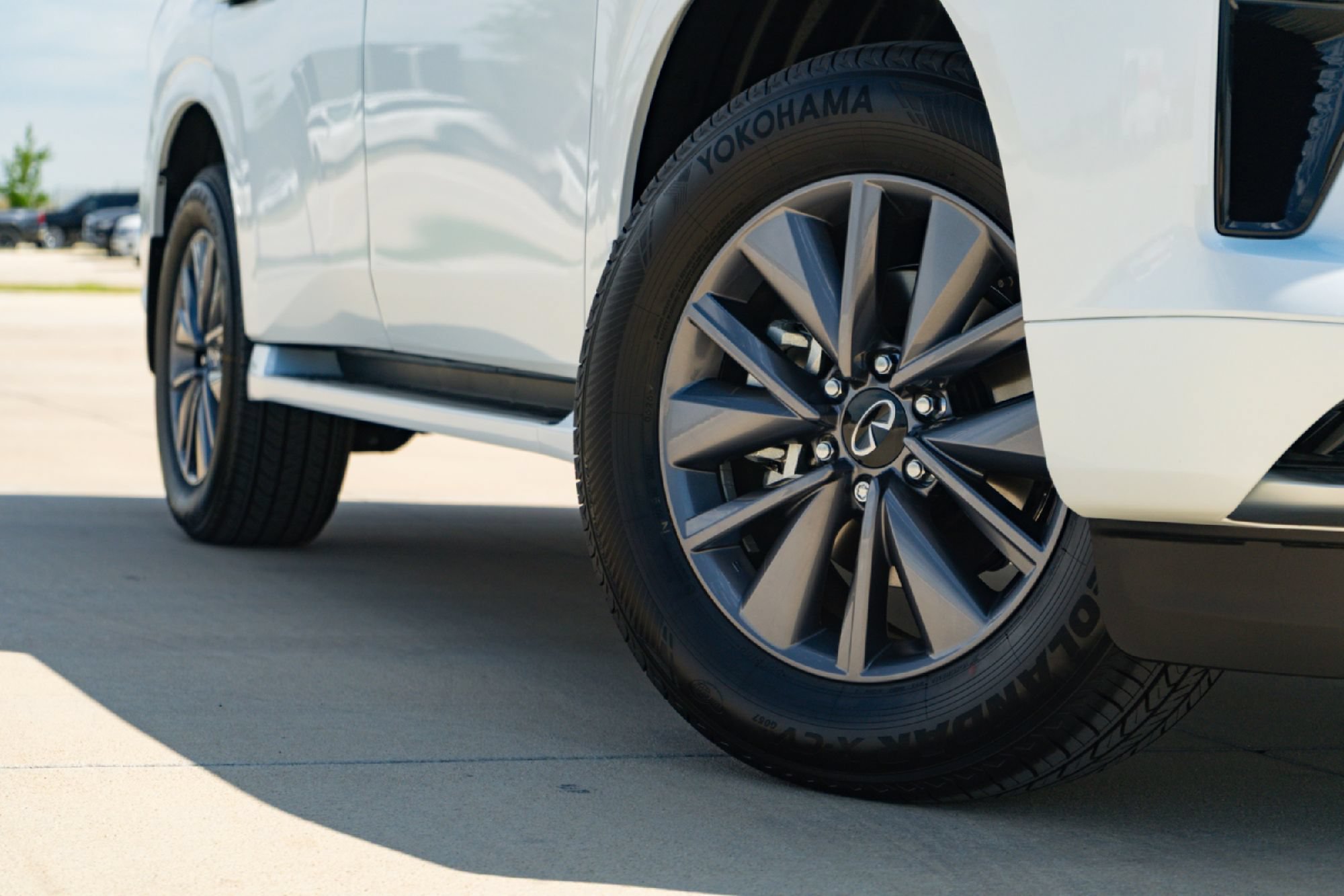 New 2027 INFINITI QX80 Pure RWD image 2