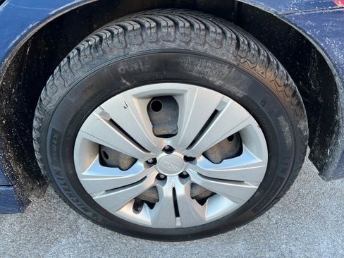 Used 2011 Subaru Legacy 2.5i image 9