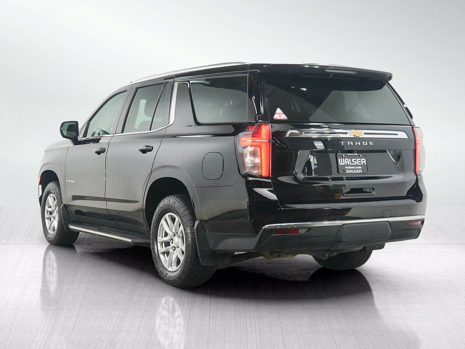 Used 2023 Chevrolet Tahoe LS AWD/4WD image 3