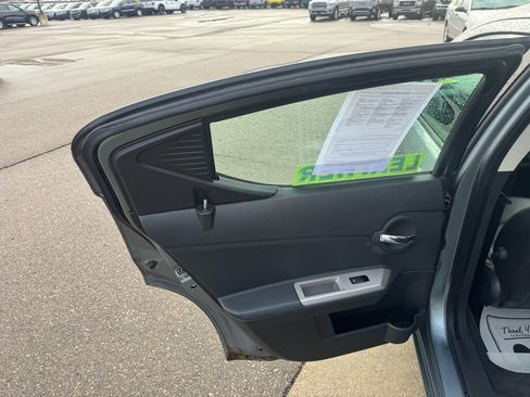 Used 2010 Dodge Avenger R/T image 13