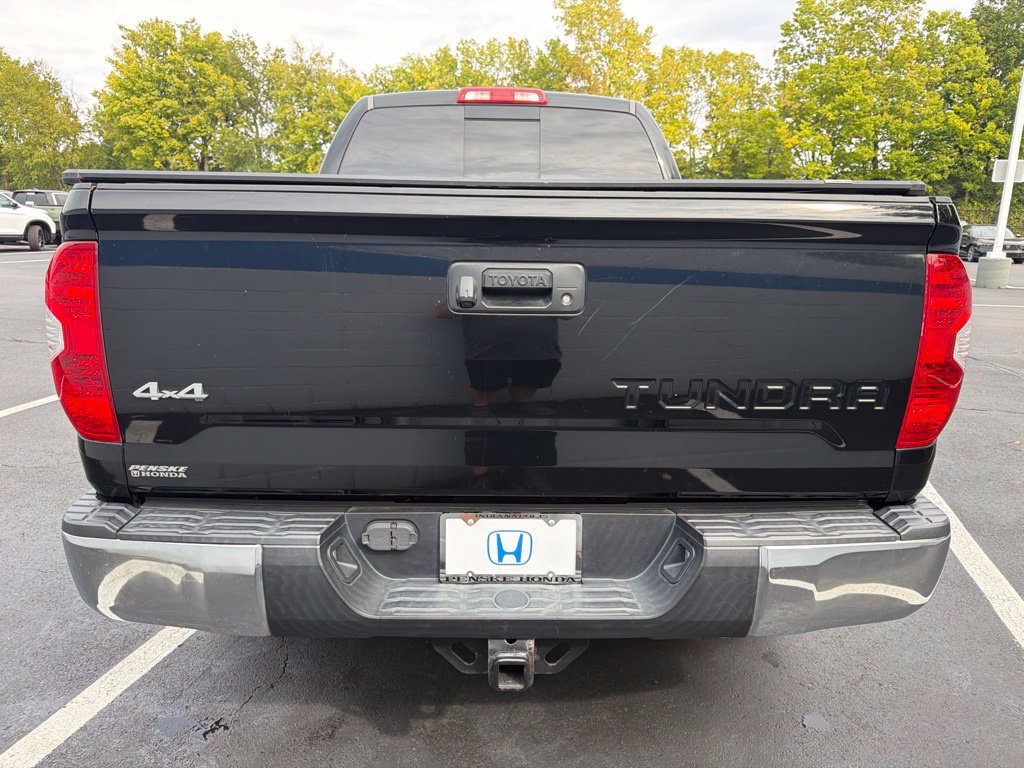 Used 2017 Toyota Tundra SR5 w/ SR5 Upgrade Package AWD/4WD image 4