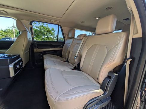 Used 2024 Ford Expedition Max Limited AWD/4WD image 13