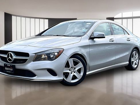 Used 2017 Mercedes-Benz CLA 250 4MATIC image 2