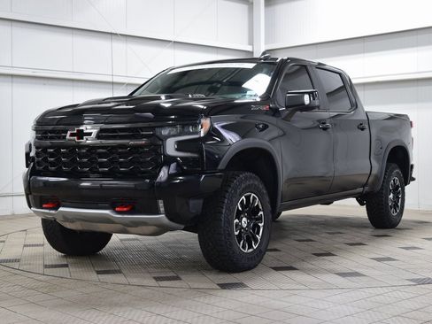 Used 2024 Chevrolet Silverado 1500 ZR2 image 3
