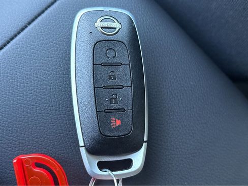 New 2025 Nissan Kicks SV w/ SV Premium Package FWD image 34