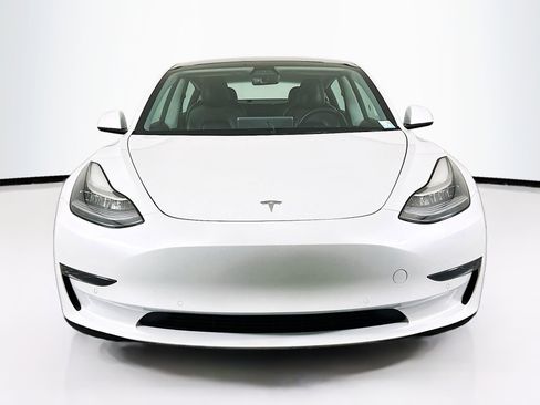 Used 2022 Tesla Model 3 RWD image 2