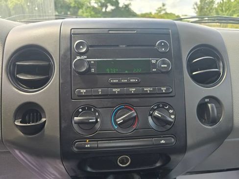 Used 2005 Ford F150 STX RWD image 13