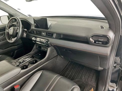 Certified 2023 Honda Pilot TrailSport image 31