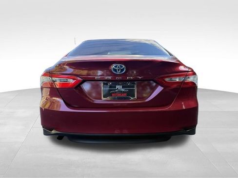 Used 2018 Toyota Camry LE FWD image 4