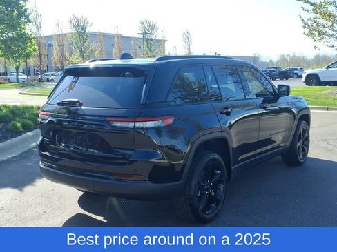 Certified 2025 Jeep Grand Cherokee Limited w/ Black Appearance Package AWD/4WD image 4