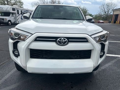 Used 2021 Toyota 4Runner SR5 image 2