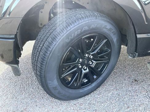 Used 2024 Ford F150 Platinum image 23