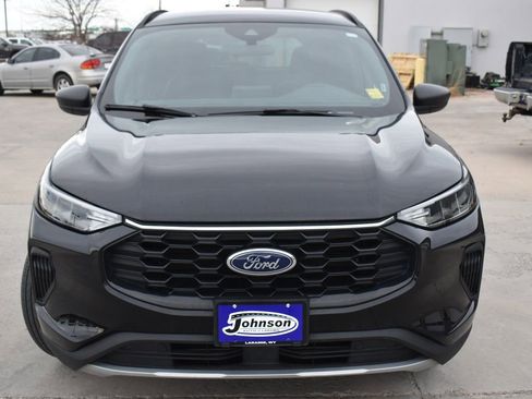 Used 2025 Ford Escape ST-Line AWD/4WD image 2