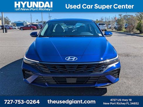 Used 2026 Hyundai Elantra Limited w/ Cargo Package image 8