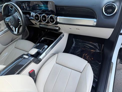 Used 2020 Mercedes-Benz GLB 250 4MATIC image 19
