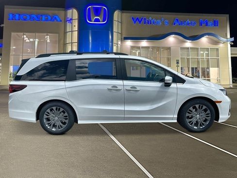 Used 2025 Honda Odyssey Touring image 6