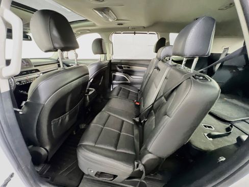 Used 2022 Kia Telluride EX FWD image 25
