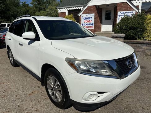 Used 2015 Nissan Pathfinder S FWD image 10