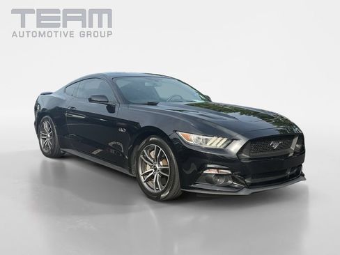 Used 2017 Ford Mustang GT RWD image 1