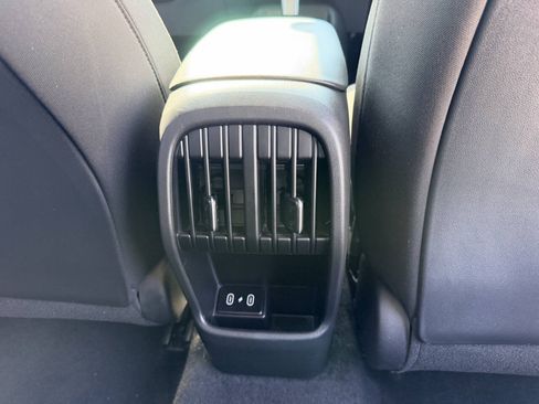 Used 2025 Hyundai Kona SEL FWD image 27