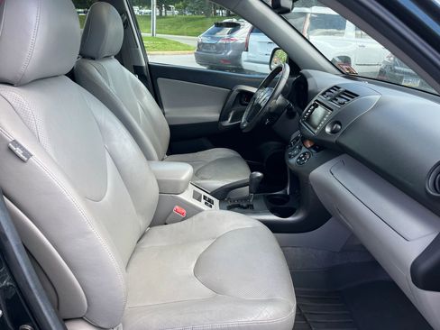 Used 2011 Toyota RAV4 Limited AWD/4WD image 12