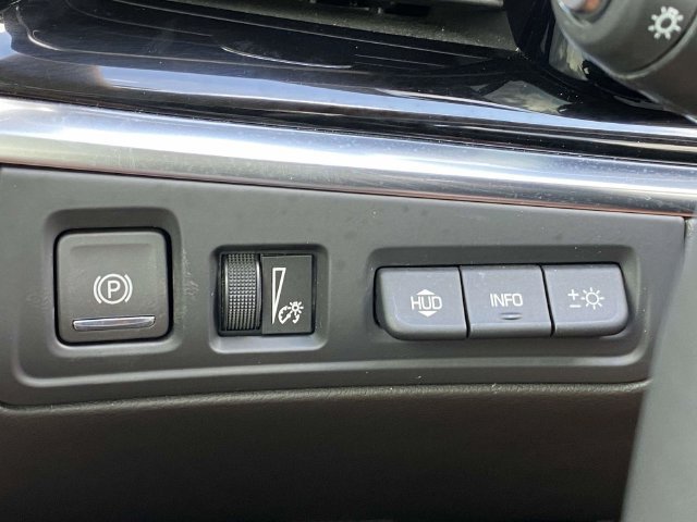Used 2024 Cadillac XT6 Premium Luxury w/ Platinum Package FWD image 29