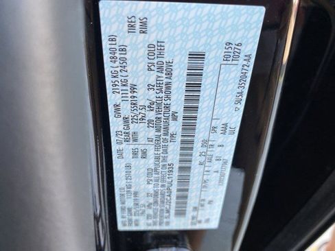 Used 2023 Lincoln Corsair Reserve image 28