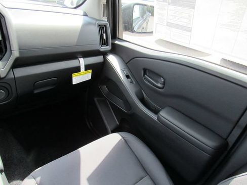New 2026 Nissan Frontier S w/ Tow Package AWD/4WD image 17
