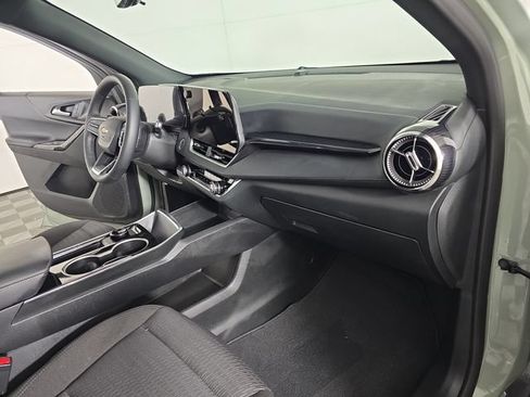 Used 2026 Chevrolet Equinox LT w/ Safety and Technology Package FWD image 27