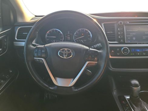Used 2016 Toyota Highlander Limited Platinum AWD/4WD image 12
