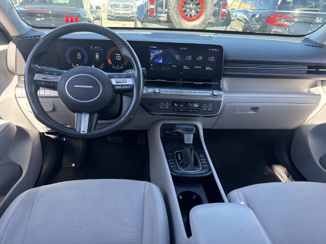 Used 2025 Hyundai Kona SEL FWD image 13