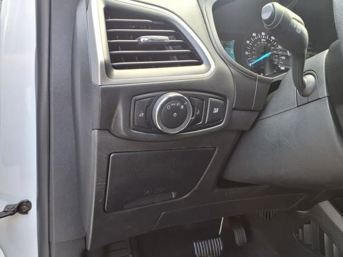 Used 2024 Ford Edge SEL image 17