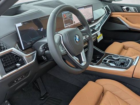 Used 2026 BMW X5 xDrive50e AWD/4WD image 3