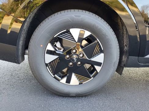 New 2026 Kia Carnival LXS image 7