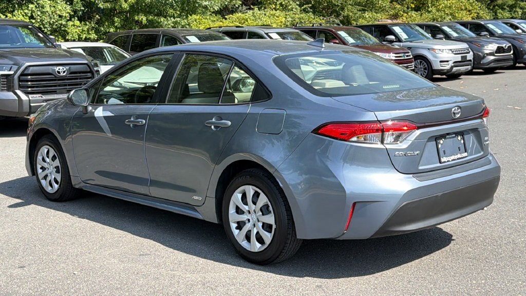 Used 2026 Toyota Corolla LE AWD/4WD image 3