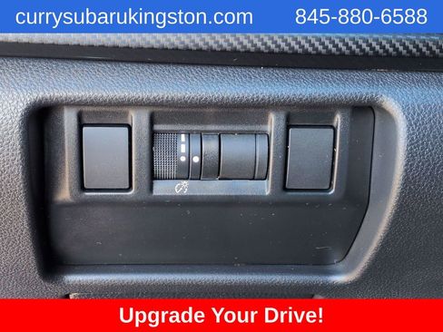 Used 2025 Subaru Crosstrek 2.0i Premium image 27