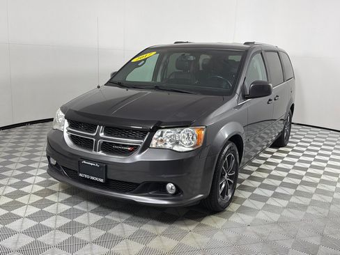 Used 2017 Dodge Grand Caravan SXT FWD image 10