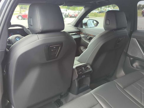 Used 2024 BMW i5 eDrive40i w/ Premium Package image 18