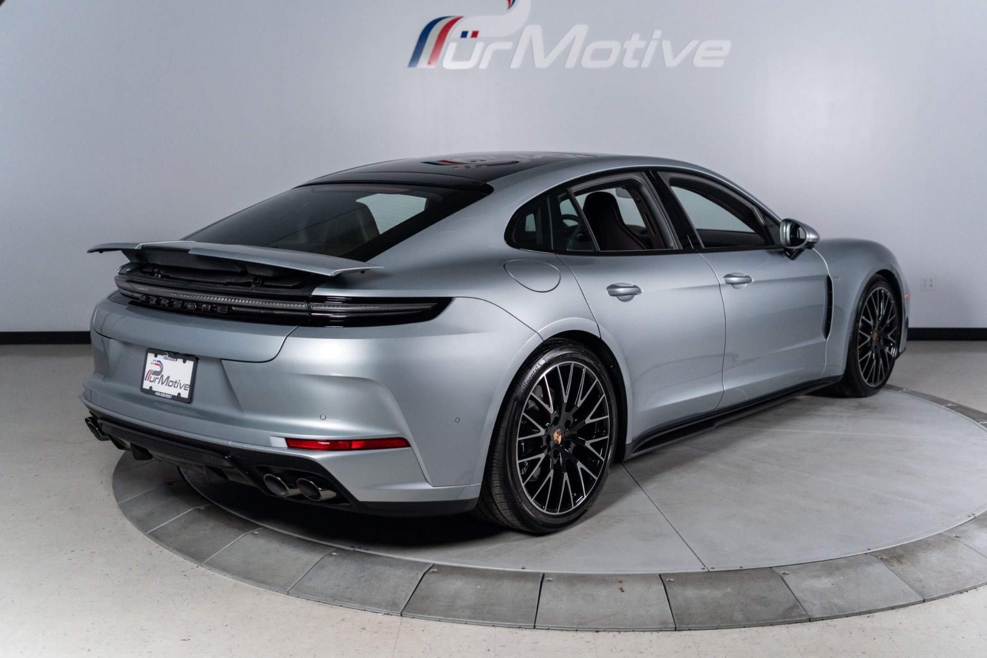 Used 2026 Porsche Panamera GTS AWD/4WD image 10